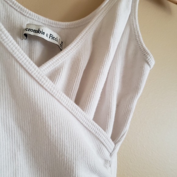 Abercrombie & Fitch White Faux Wrap Crossover Cropped Tank - Picture 3 of 5